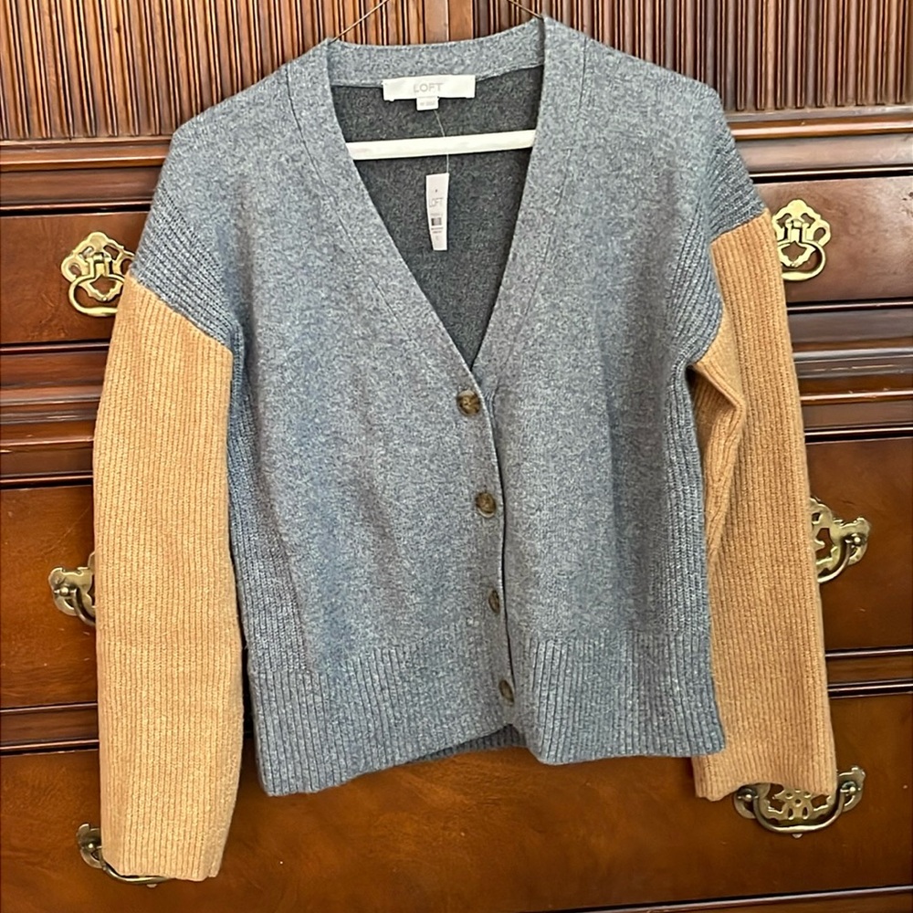 NWT Loft sweater, XS. Button down 2-tone. Weekends, dress up or biz casual.